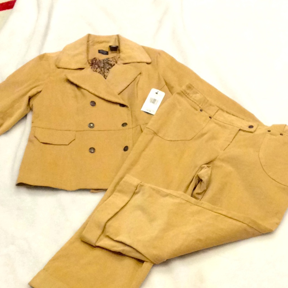 2pc cord set by Nicole. Miller